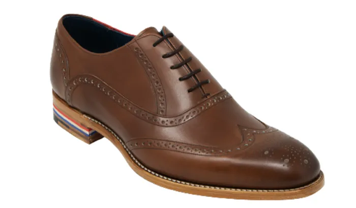 Coronation Valiant 8211 Walnut Mens Barker Shoes Brogues
