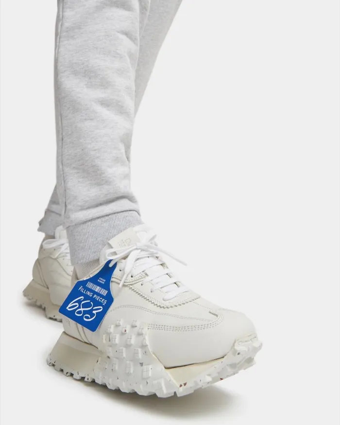 Crease Runner 683 White WomenMen Filling Pieces Sneakers