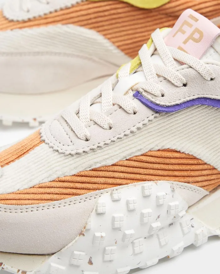 Crease Runner Yellow WomenMen Filling Pieces Sneakers
