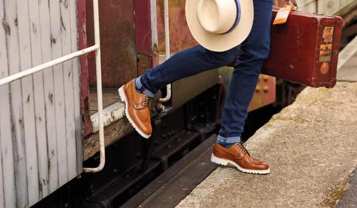 Hawk 8211 Cedar Calf Mens Barker Shoes Brogues