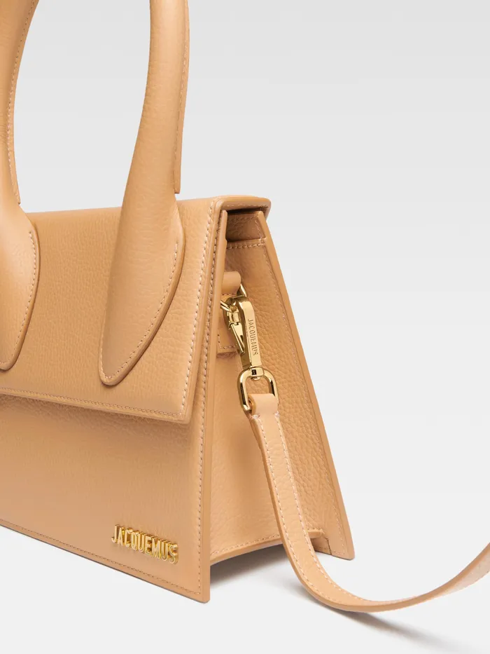 JACQUEMUS Chiquitos Large Signature Handbag Camel 8211 Women