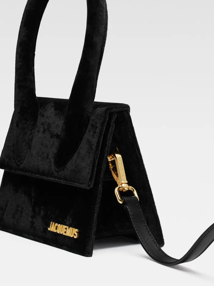 JACQUEMUS Chiquitos Signature Handbag Black 8211 Women
