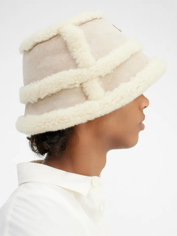 JACQUEMUS Hats Shearling Bucket Hat Ivory 8211 Men