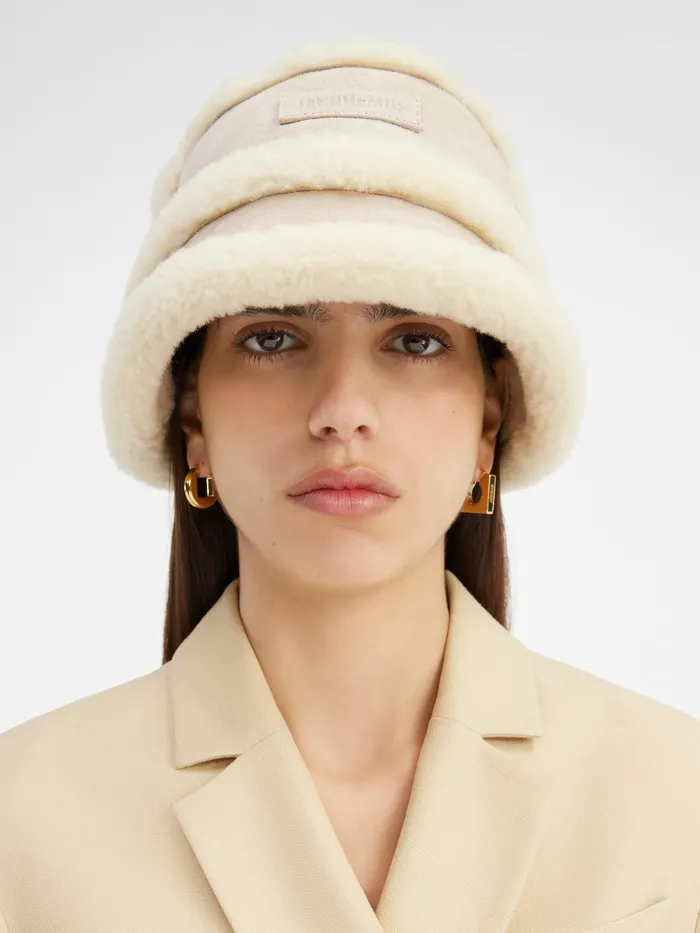 JACQUEMUS Hats Shearling Bucket Hat Ivory 8211 Men