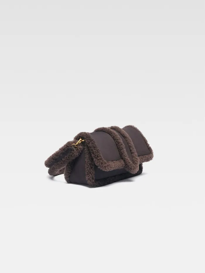 JACQUEMUS Shoulder Bags Puffed Shearling Flap Bag Dark Brown 8211 Women