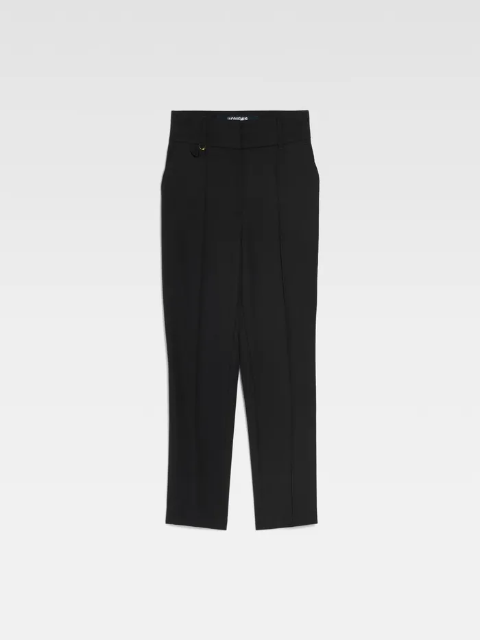 JACQUEMUS Trousers and Shorts Cropped Pants Black 8211 Women