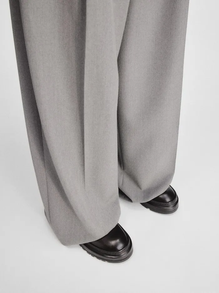 JACQUEMUS Trousers and Shorts Loose Pleated Pants Grey 8211 Men
