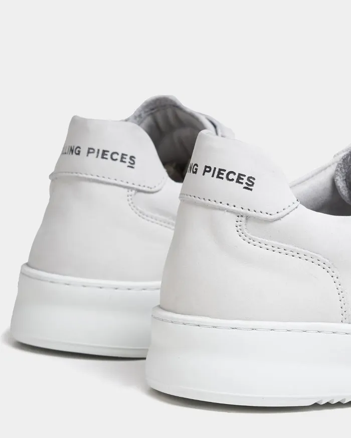 Mondo 20 Ripple Nubuck White WomenMen Filling Pieces Sneakers