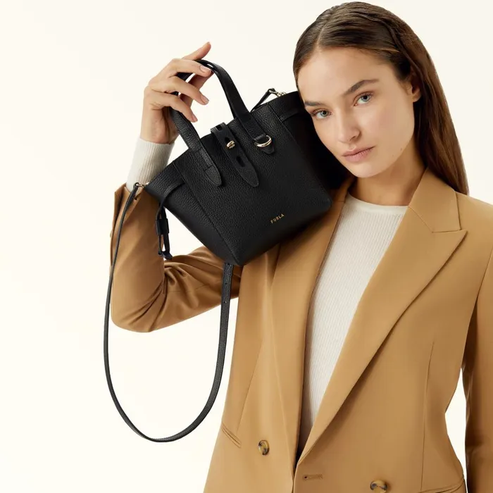 NET Bags Furla Totes