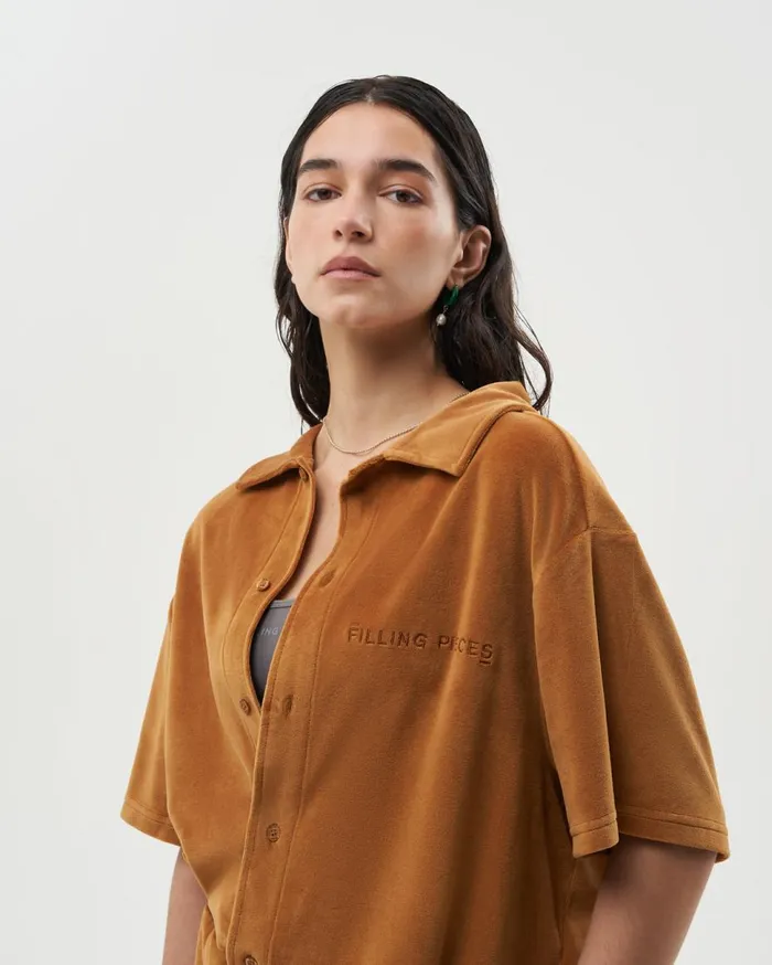 Resort Shirt Velvet Caramel Beige WomenMen Filling Pieces TShirts and Shirts