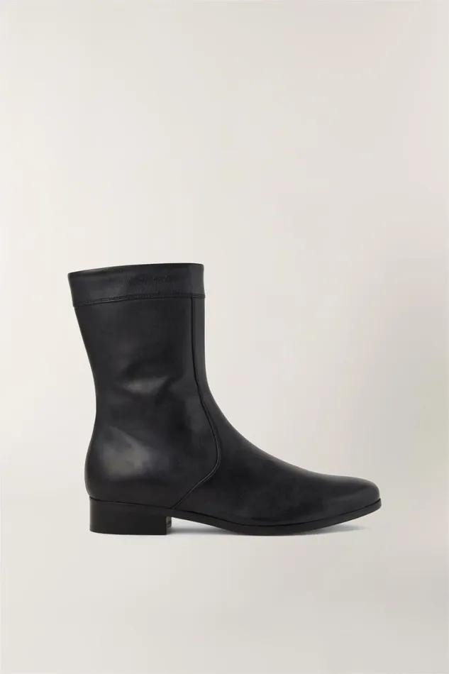 Women CAILLE BOOTS Black Soeur Shoes