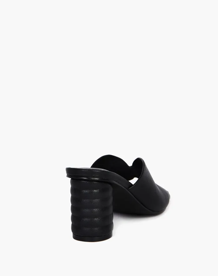 Women Sandals Madewell Intentionally Blank Leather Kamika Mules In Black